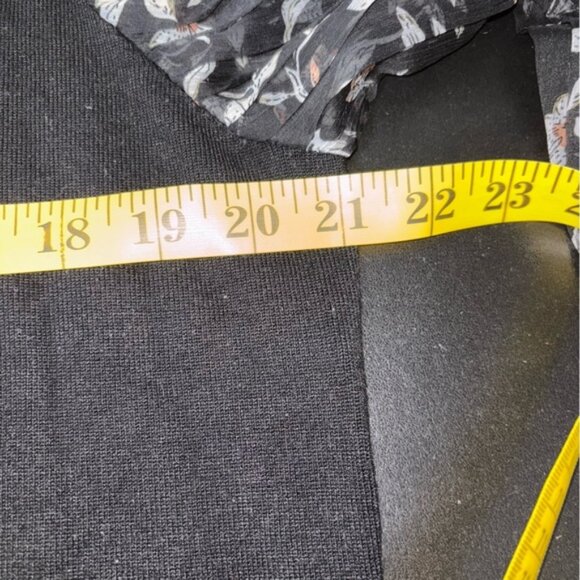 Adrianna Papell Women’s XL Black Knit Top Semi Sheer Balloon Sleeves Floral - Picture 3 of 10